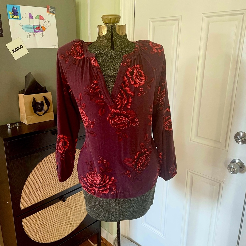 Old Navy | Floral split V-Neck Women's Top - Purple and Red, size M